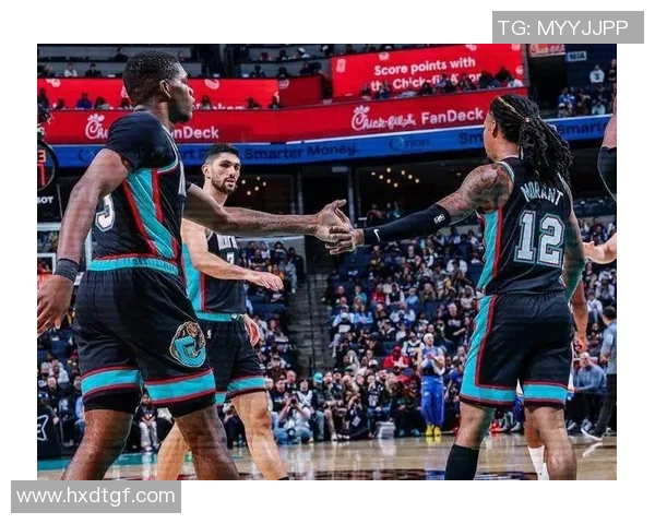 亚历山大35分统治全场，雷霆惊天逆转灰熊送莫兰特14连败